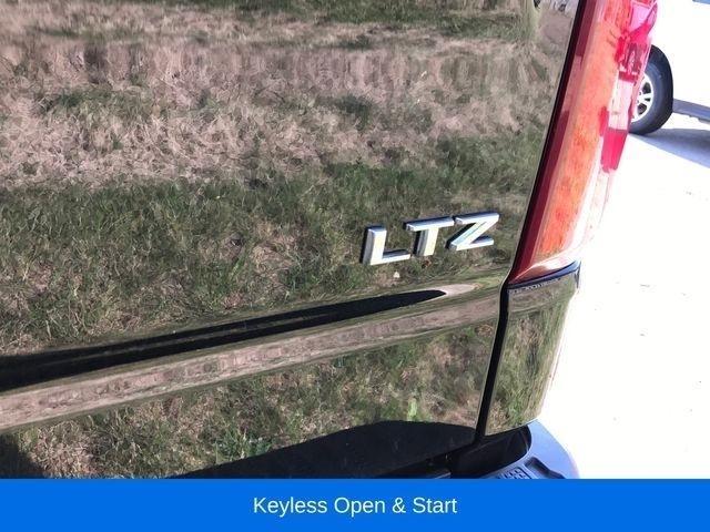 Chevrolet Silverado 1500 LTZ Crew Cab 4WD 2023