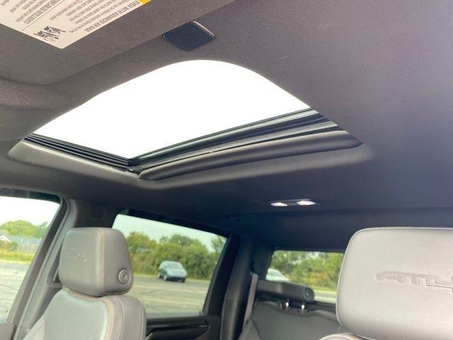 GMC Sierra 2500HD AT4 Crew Cab 4WD 2024