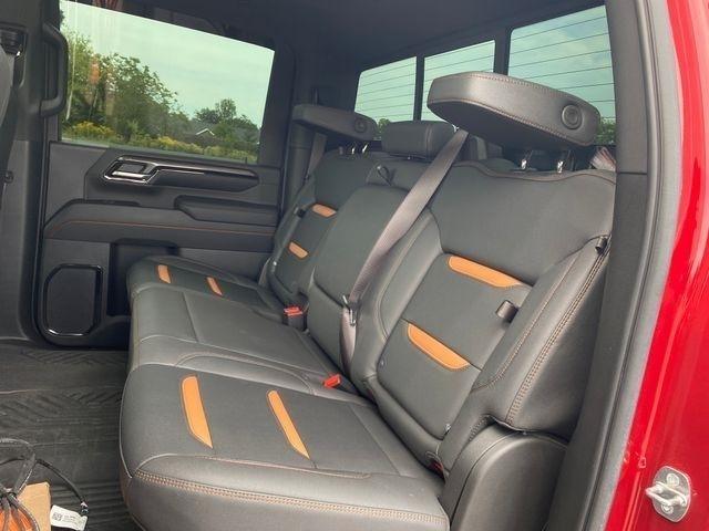 GMC Sierra 2500HD AT4 Crew Cab 4WD 2024