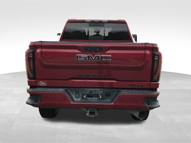 GMC Sierra 2500HD AT4 Crew Cab 4WD 2024
