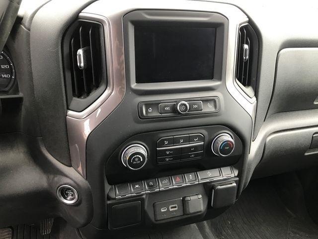 Chevrolet Silverado 1500 Trail Boss Custom Crew Cab 4WD 2022