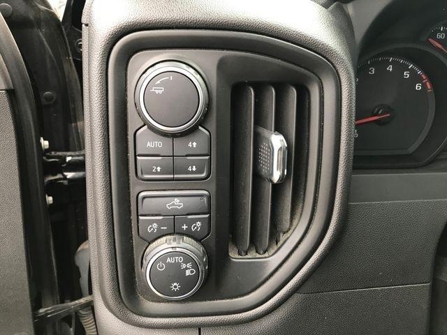 Chevrolet Silverado 1500 Trail Boss Custom Crew Cab 4WD 2022