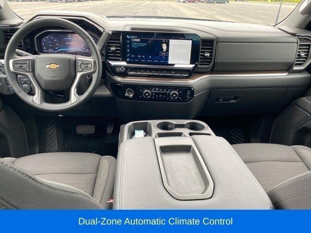 Chevrolet Silverado 1500 LT-L Crew Cab 4WD 2024