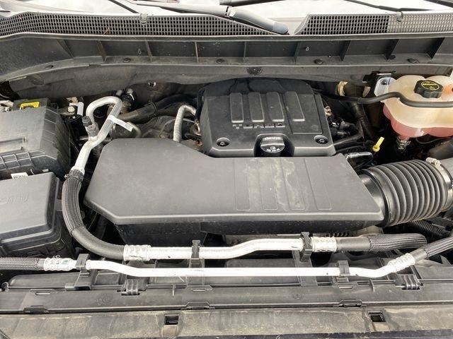 Chevrolet Silverado 1500 LT-L Crew Cab 4WD 2024