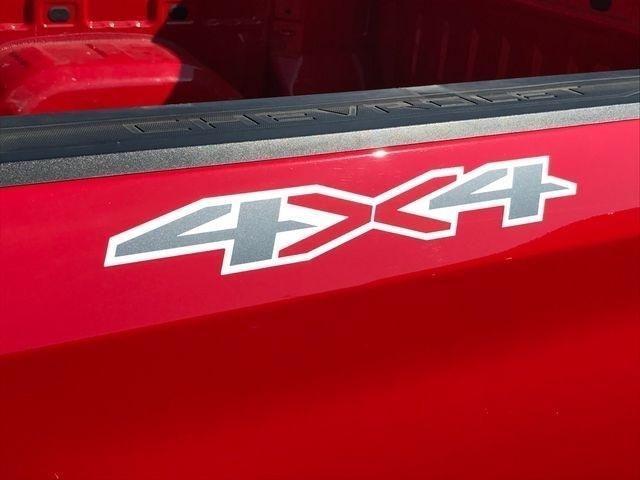 Chevrolet Silverado 1500 LT-L Crew Cab 4WD 2025