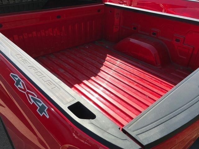 Chevrolet Silverado 1500 LT-L Crew Cab 4WD 2025