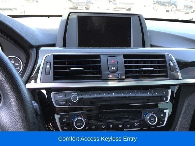 BMW 3-Series 328i xDrive Sedan 2016