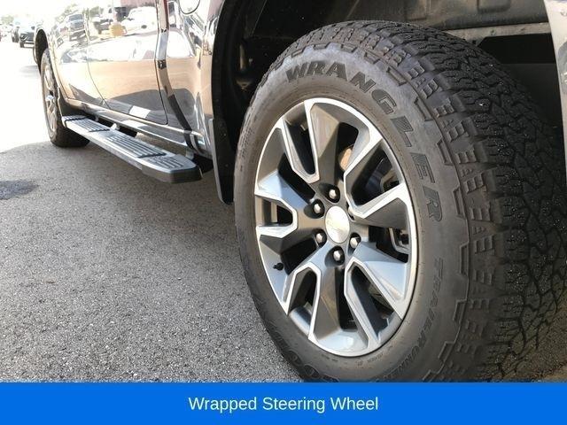 Chevrolet Silverado 1500 LT-L Crew Cab 4WD 2024