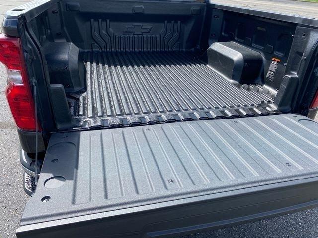 Chevrolet Silverado 1500 LT-L Crew Cab 4WD 2024
