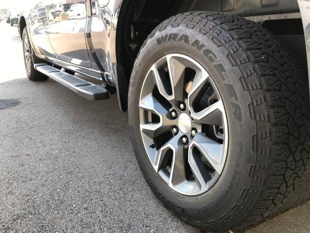 Chevrolet Silverado 1500 LT-L Crew Cab 4WD 2024