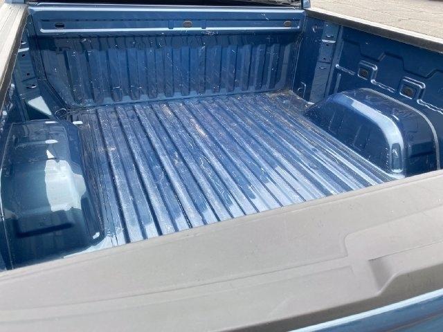 Chevrolet Silverado 1500 LT-L Crew Cab 4WD 2024