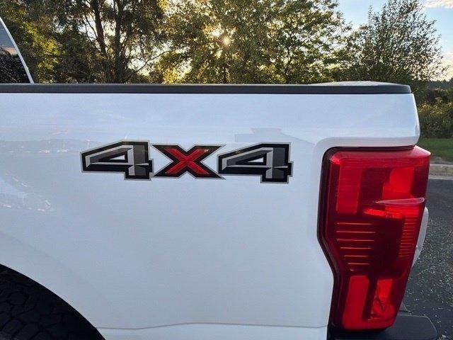 Ford F-350 SD XL Crew Cab Long Bed 4WD 2020