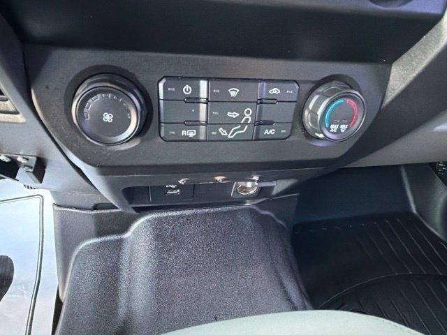 Ford F-350 SD XL Crew Cab Long Bed 4WD 2020