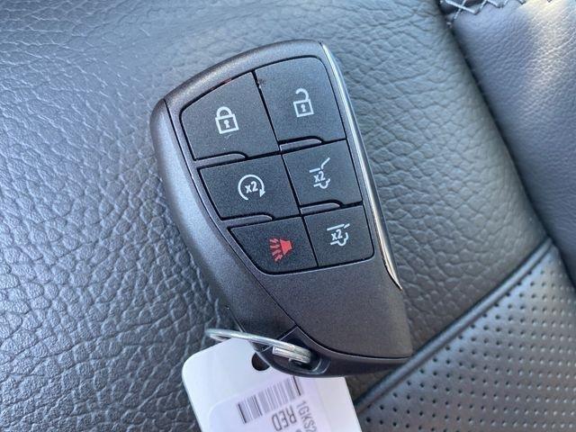 GMC Yukon Denali 4WD 2025