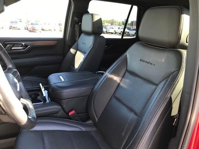 GMC Yukon Denali 4WD 2025