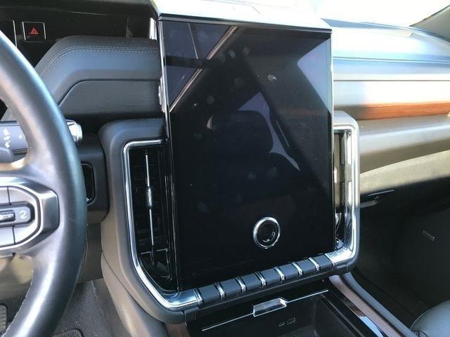 GMC Yukon Denali 4WD 2025
