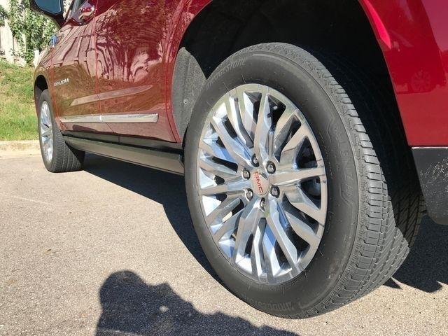 GMC Yukon Denali 4WD 2025
