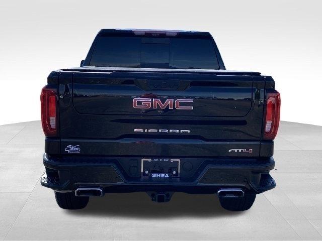 GMC Sierra 1500 AT4 Crew Cab 4WD 2025