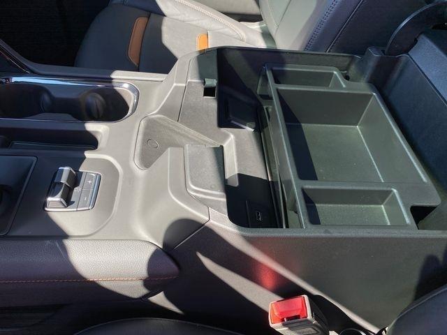 GMC Sierra 1500 AT4 Crew Cab 4WD 2025