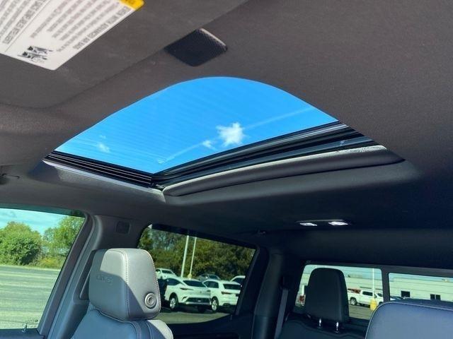 GMC Sierra 1500 AT4 Crew Cab 4WD 2025