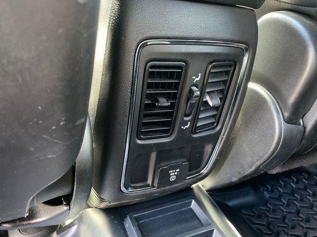 Jeep Grand Cherokee Laredo 4WD 2015