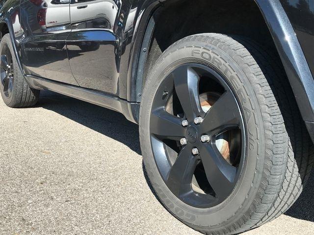 Jeep Grand Cherokee Laredo 4WD 2015