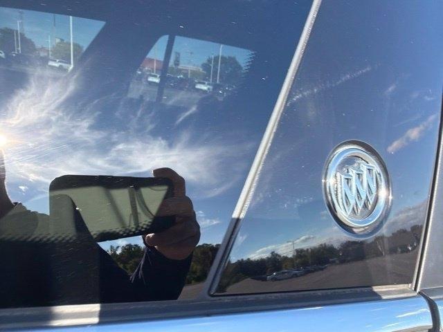 Buick Enclave Convenience FWD 2017