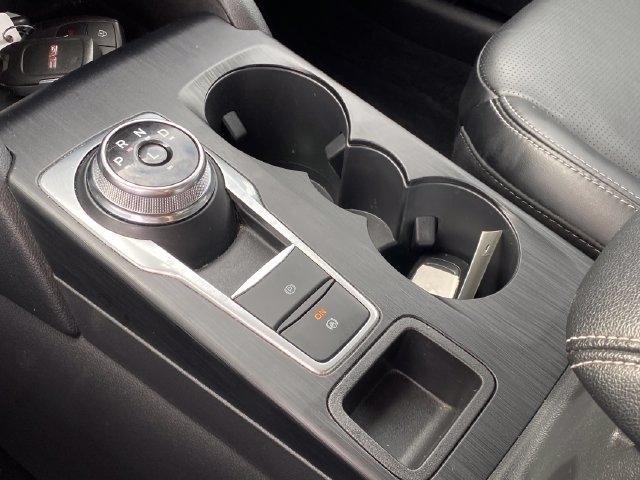 Ford Escape Platinum AWD 2025