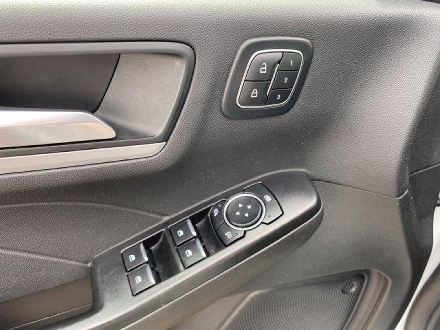 Ford Escape Platinum AWD 2025