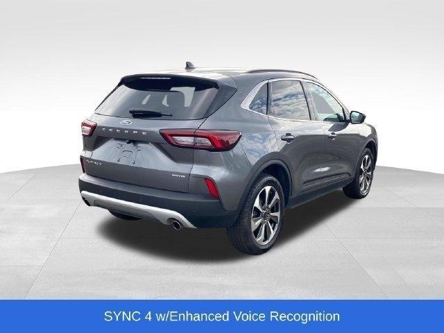 Ford Escape Platinum AWD 2025