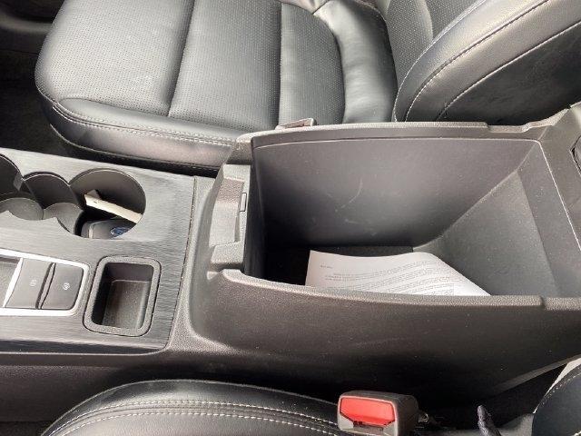 Ford Escape Platinum AWD 2025