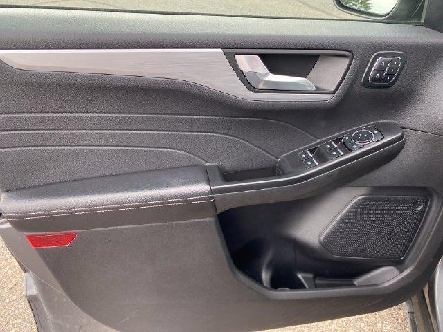 Ford Escape Platinum AWD 2025