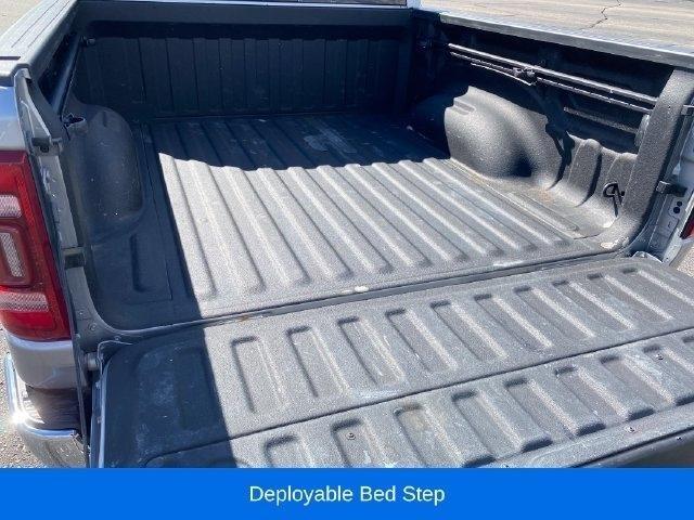 RAM 1500 Laramie Crew Cab SWB 4WD 2020