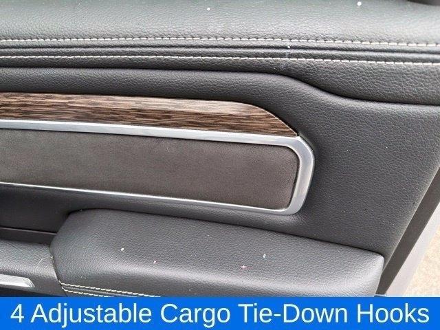 RAM 1500 Laramie Crew Cab SWB 4WD 2020
