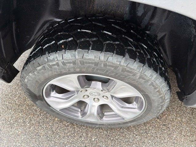 RAM 1500 Laramie Crew Cab SWB 4WD 2020