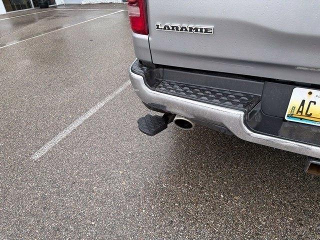RAM 1500 Laramie Crew Cab SWB 4WD 2020