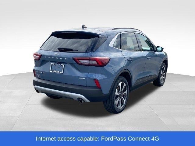 Ford Escape Platinum AWD 2025