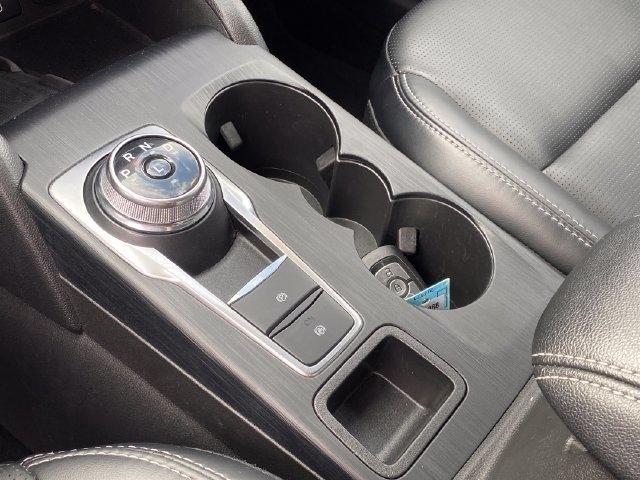 Ford Escape Platinum AWD 2025