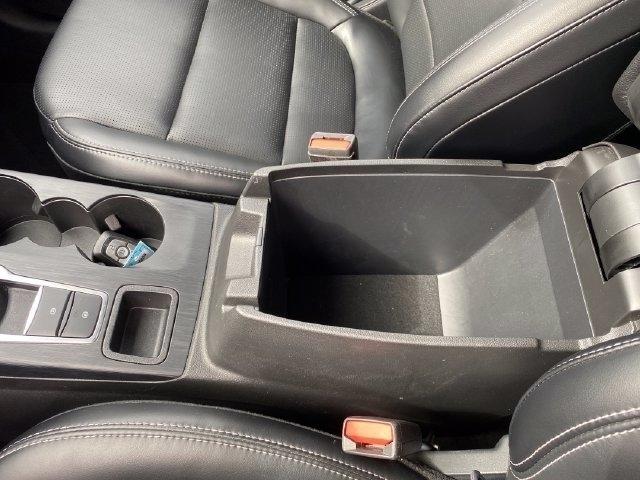 Ford Escape Platinum AWD 2025