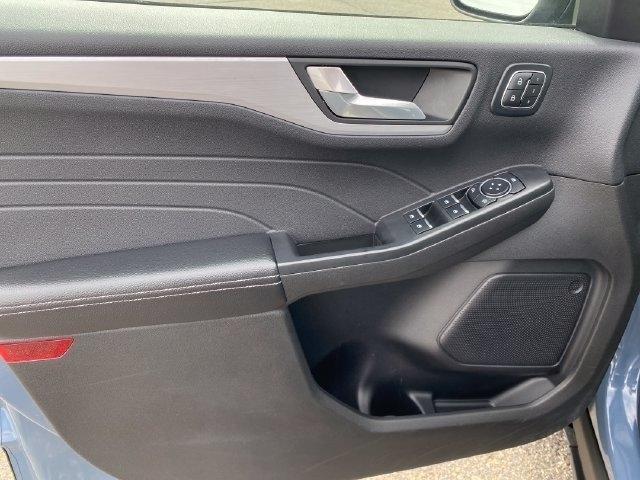 Ford Escape Platinum AWD 2025