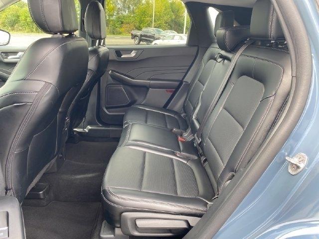 Ford Escape Platinum AWD 2025