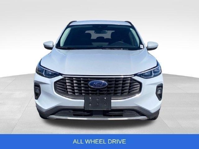 Ford Escape Platinum AWD 2025