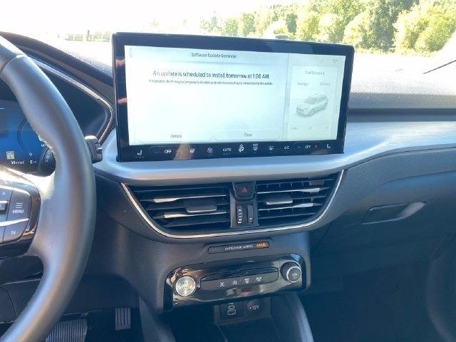 Ford Escape Platinum AWD 2025