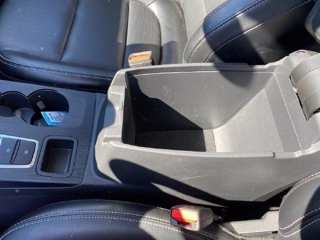 Ford Escape Platinum AWD 2025