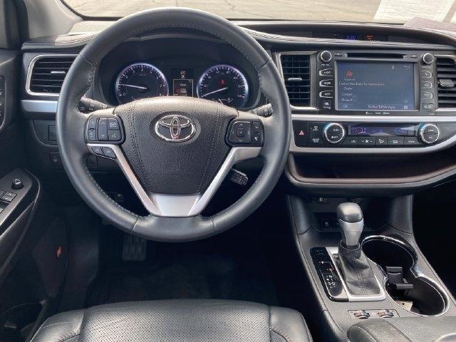 Toyota Highlander Limited AWD V6 2016
