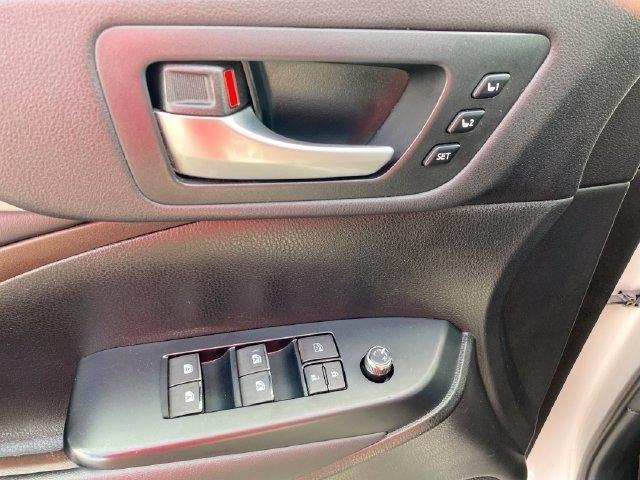 Toyota Highlander Limited AWD V6 2016