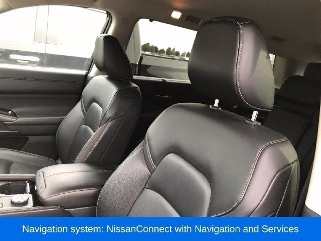 Nissan Pathfinder SL 4WD 2025
