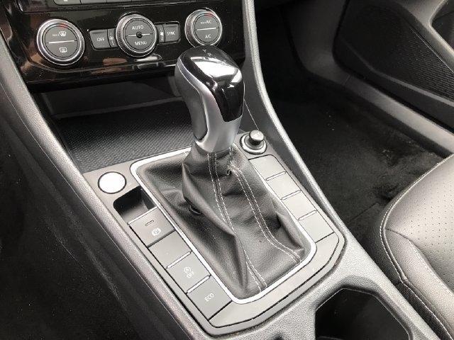 Volkswagen Jetta SE 2024