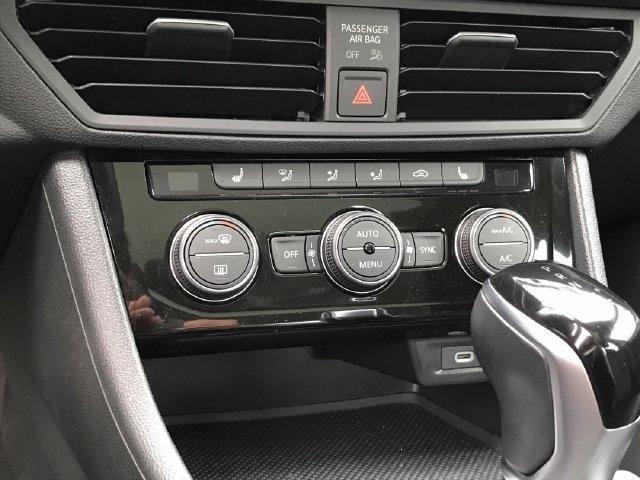 Volkswagen Jetta SE 2024