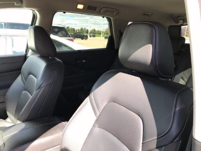 Nissan Pathfinder SL 4WD 2025